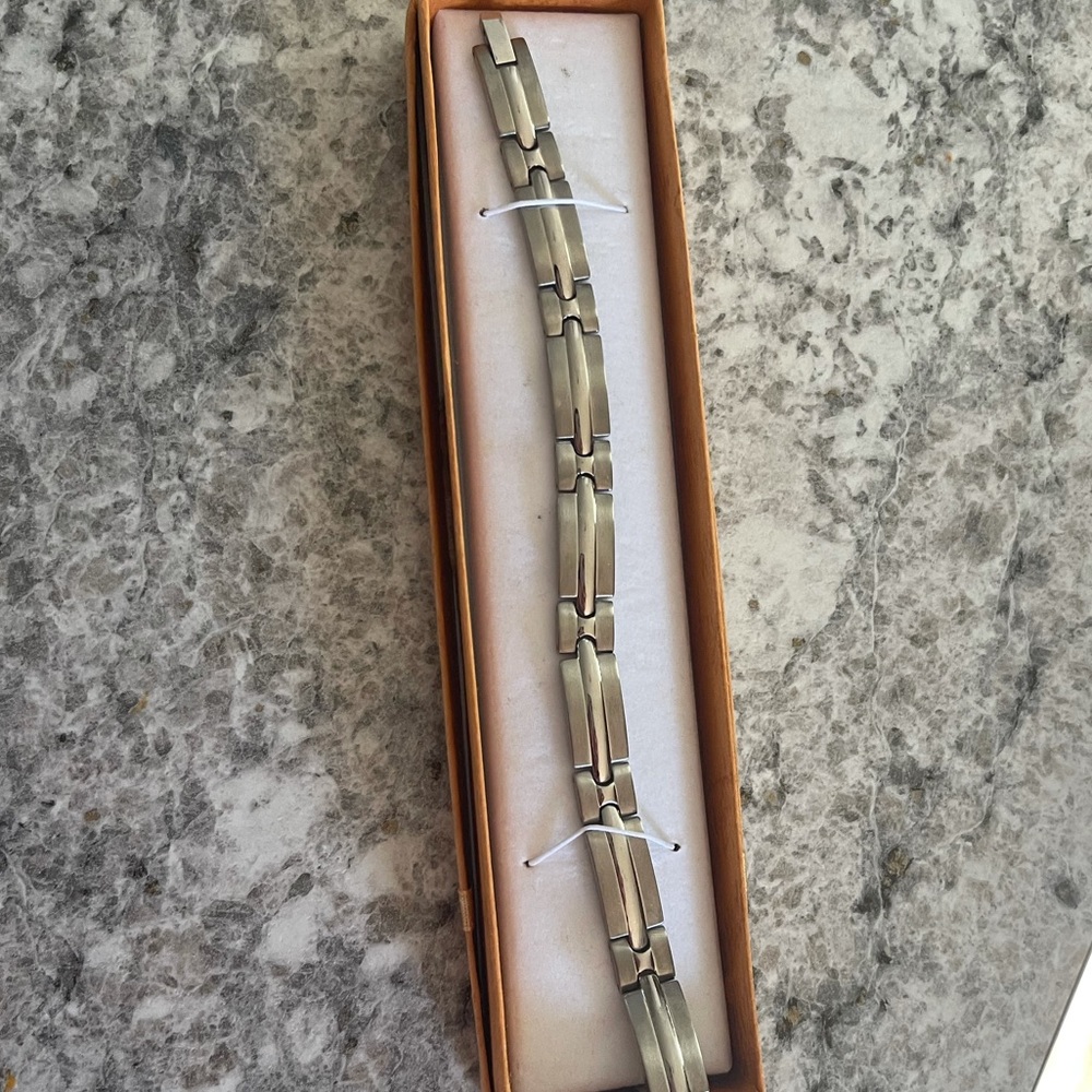 Men’s titanium bracelet